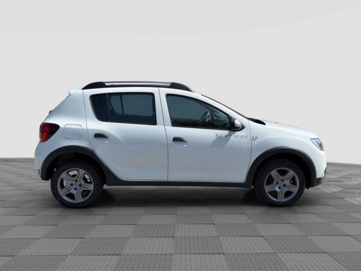 Dacia Sandero Stepway 0.9 TCe 90 CV Comfort (6)
