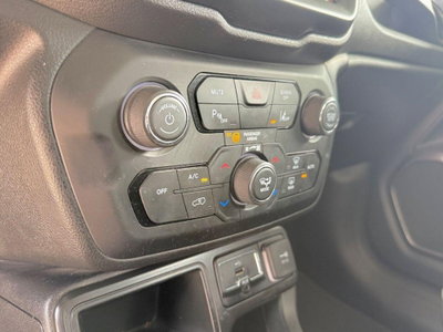 Jeep Renegade 1.4 MultiAir Limited (14)
