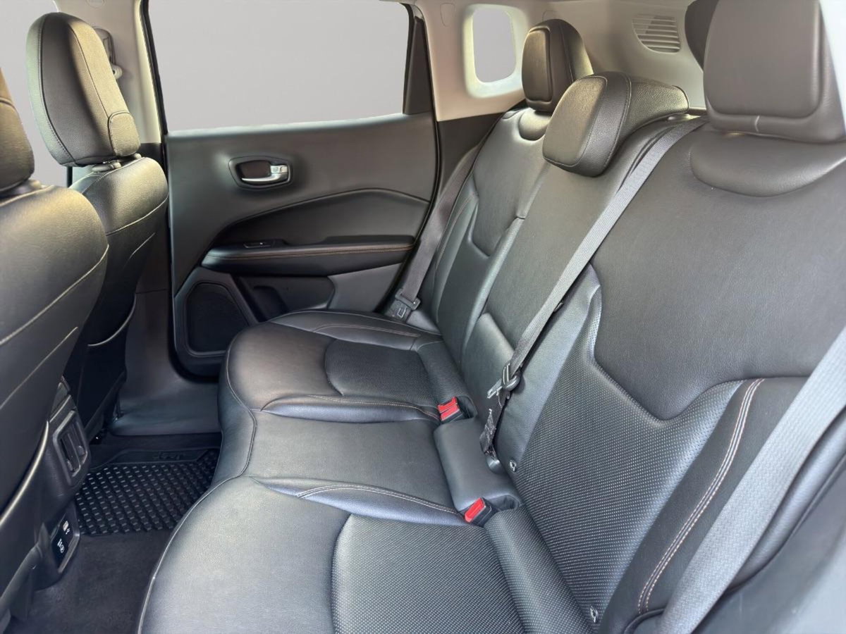 Jeep Compass 1.3 T4 190CV PHEV AT6 4xe Business (15)