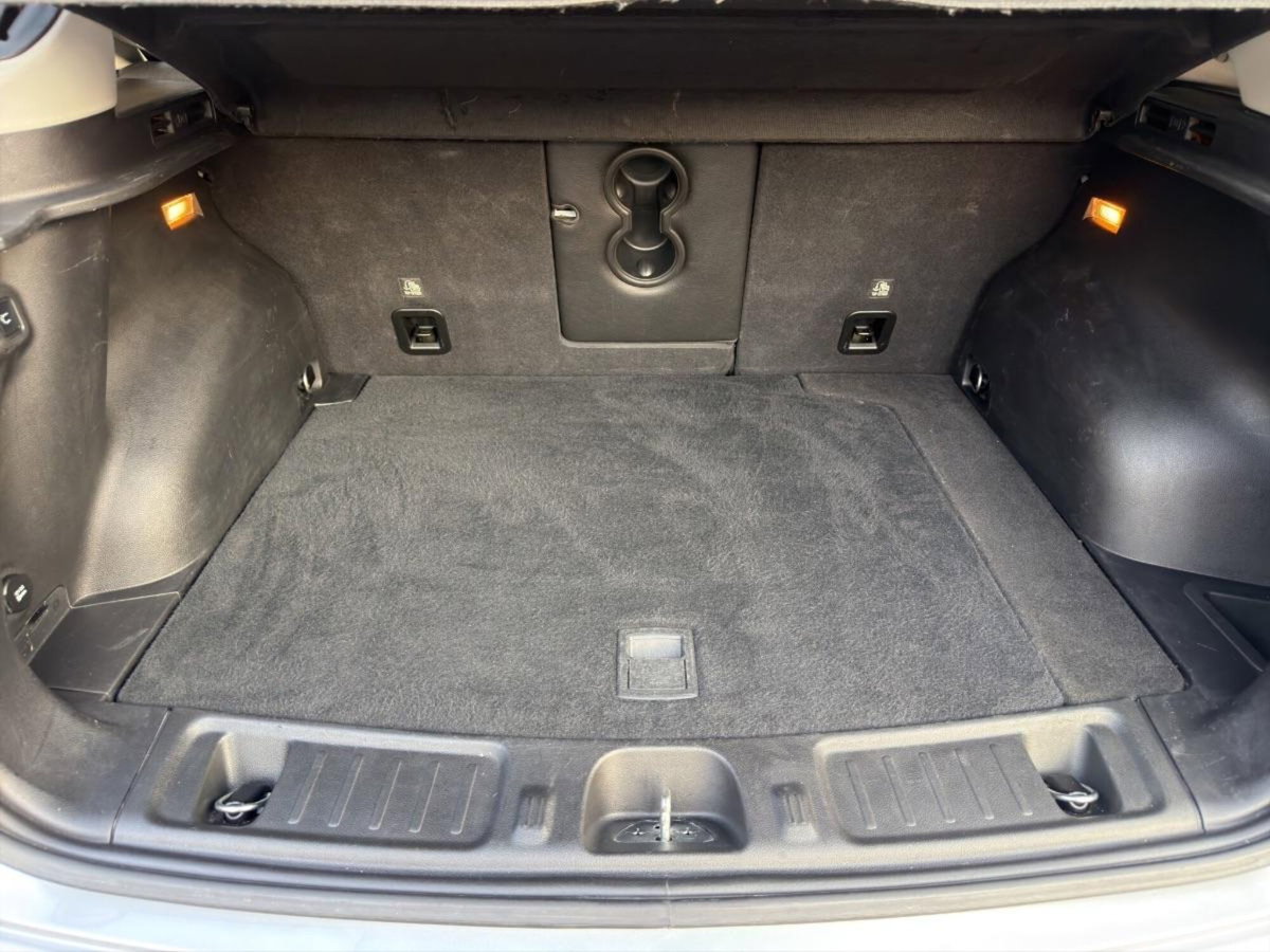 Jeep Compass 1.3 T4 190CV PHEV AT6 4xe Business (7)