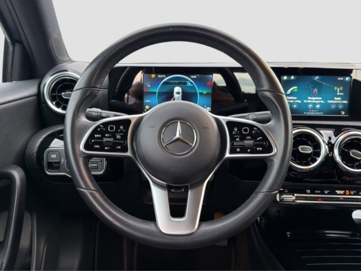 Mercedes-Benz Classe A 180 d Business Extra auto (13)