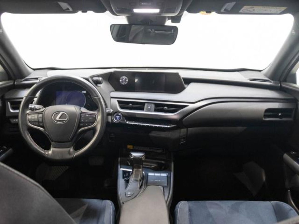 Lexus UX Hybrid 4WD Premium (12)