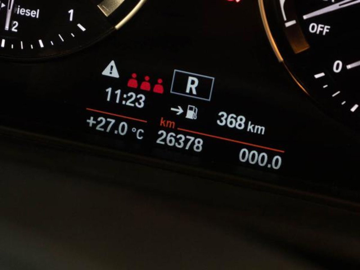 BMW X1 sDrive16d Advantage (11)