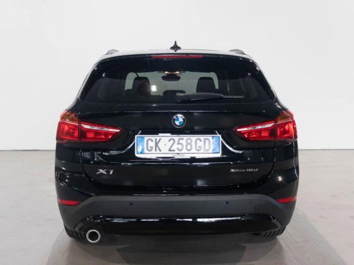 BMW X1 sDrive16d Advantage (6)