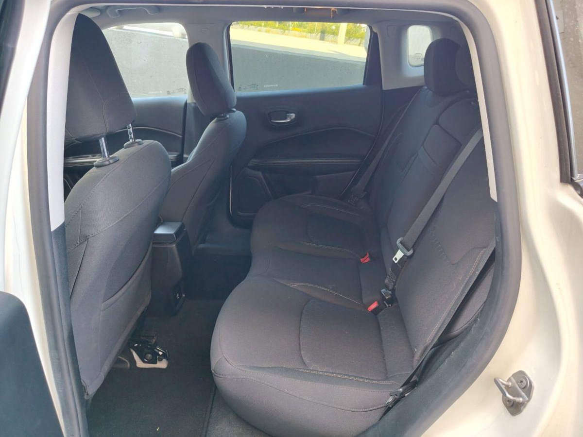 Jeep Compass 1.6 Multijet II 2WD Limited (5)