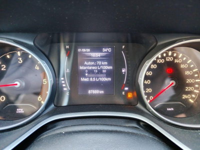 Jeep Compass 1.6 Multijet II 2WD Limited (8)