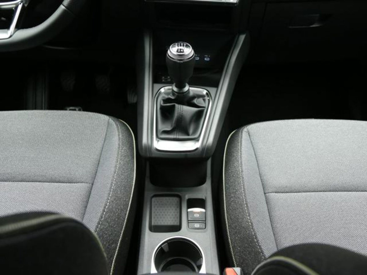 Renault Captur 1.2 eco-g Techno 120cv (13)
