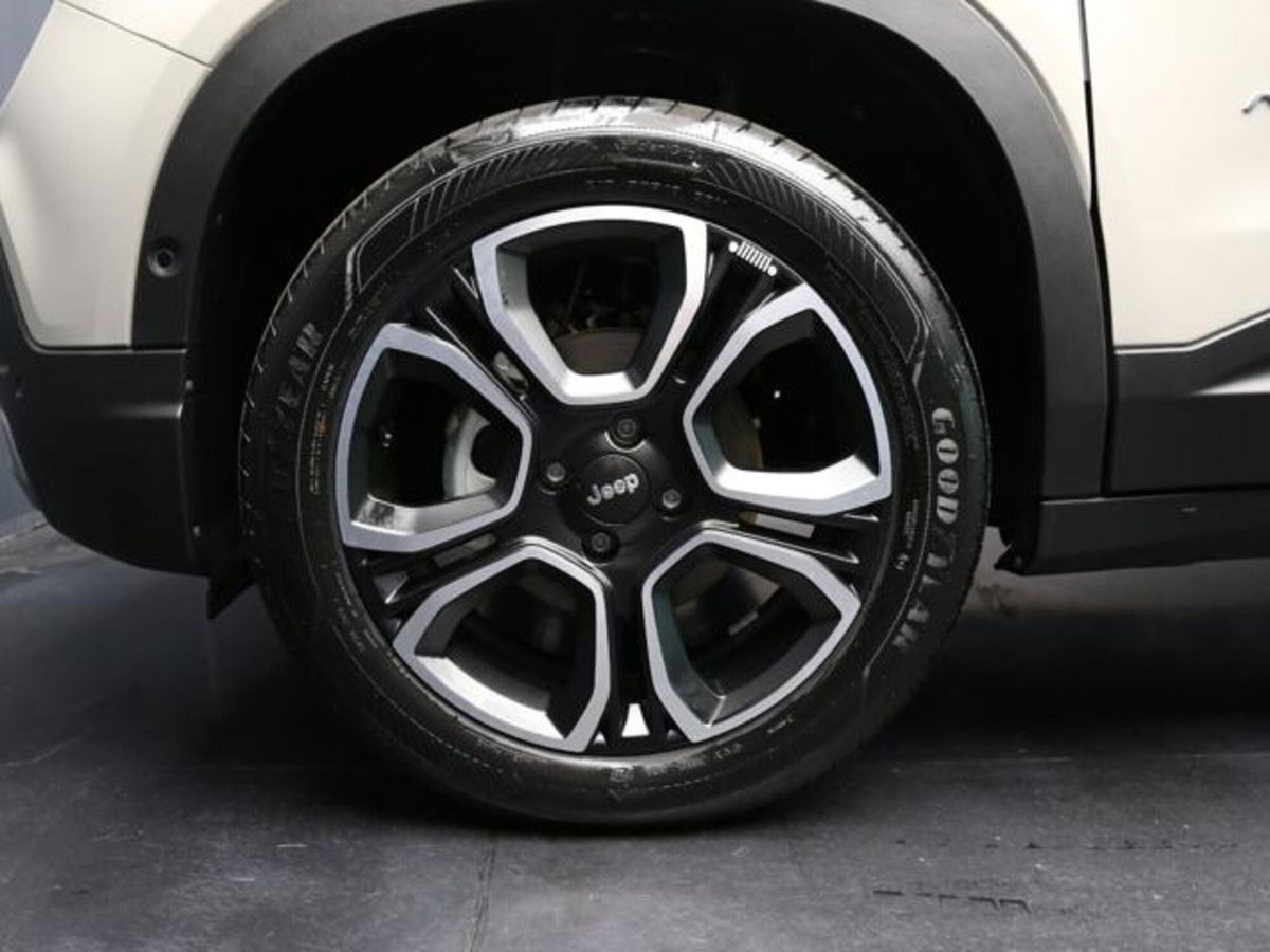 Jeep Avenger 1.2 turbo Summit fwd 100cv (5)