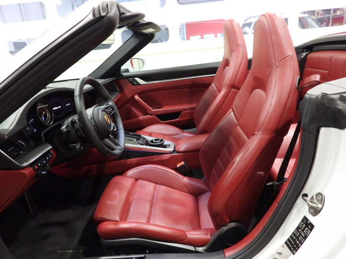 Porsche 911 Cabrio Cabrio 3.7 Turbo auto (3)