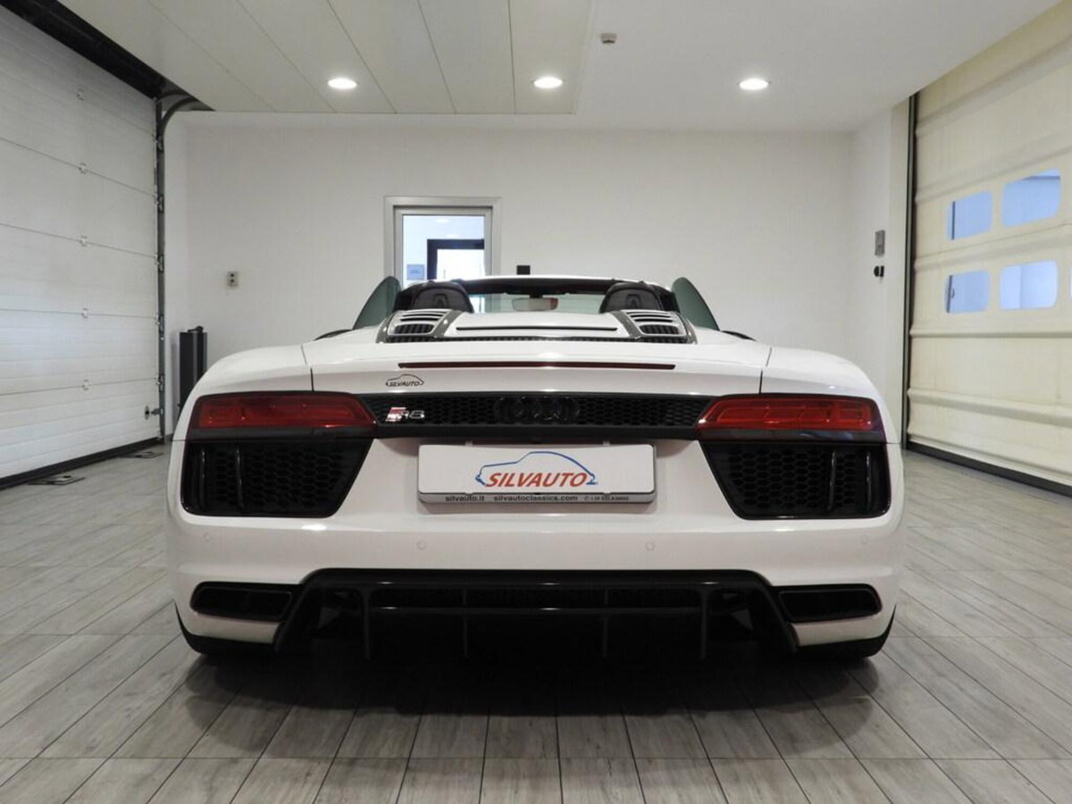 Audi R8 Coupé 5.2 FSI quattro S tronic (2)