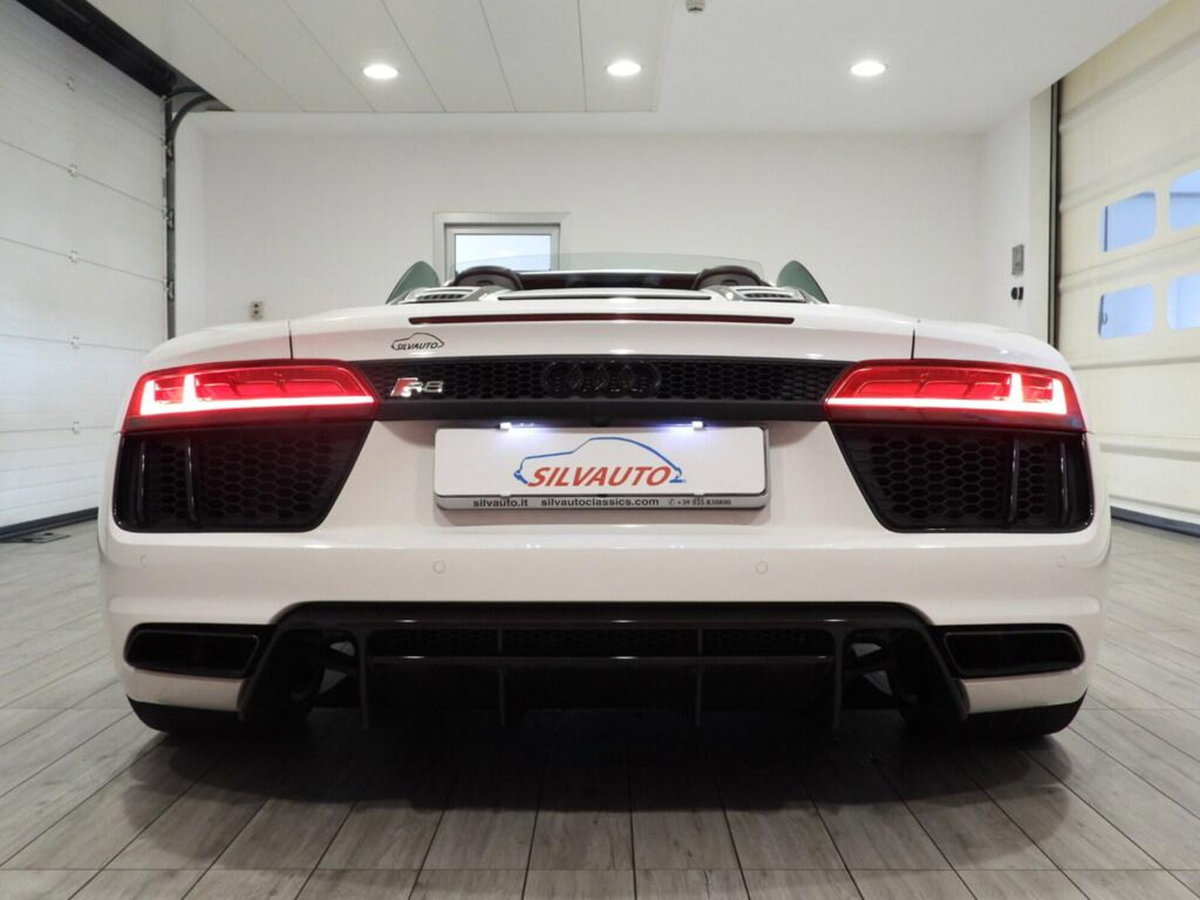 Audi R8 Coupé 5.2 FSI quattro S tronic (7)