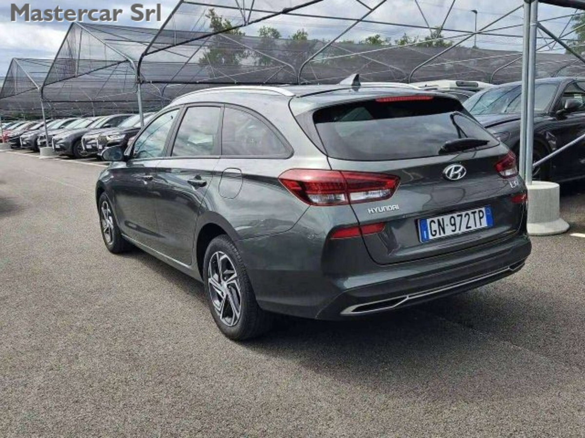 Hyundai i30 Station Wagon 1.0 t-gdi 48V Prime 120cv dct (4)