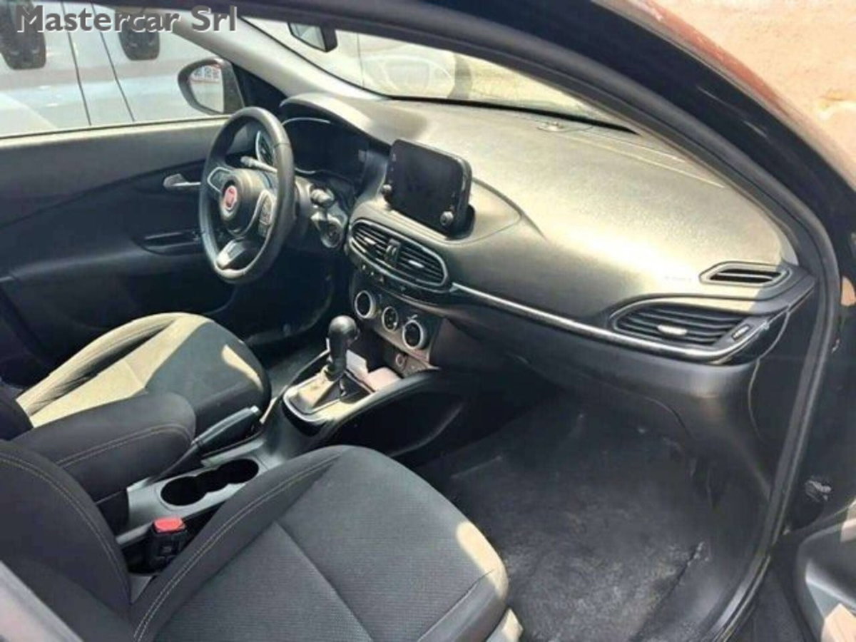 Fiat Tipo Tipo 5p 1.5 t4 hybrid Cross 130cv dct (4)