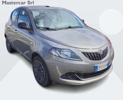 Lancia Ypsilon 1.0 FireFly 5 porte S&S Hybrid Silver Plus usata