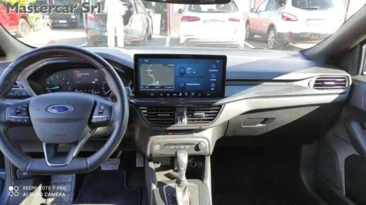 Ford Focus Station Wagon 1.0 EcoBoost Hybrid 125 CV SW ST-Line Design (12)