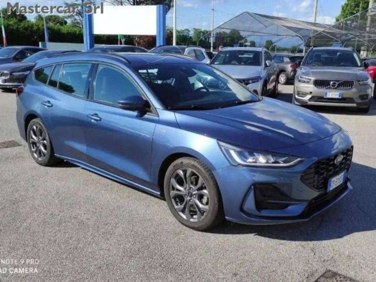Ford Focus Station Wagon 1.0 EcoBoost Hybrid 125 CV SW ST-Line Design (7)