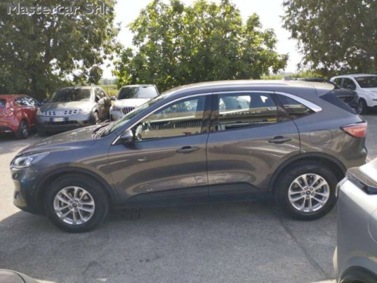 Ford Kuga 1.5 EcoBlue 120 CV 2WD Titanium (3)