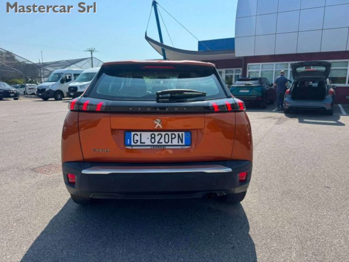 Peugeot 2008 1.2 puretech Active s&s 100cv (4)