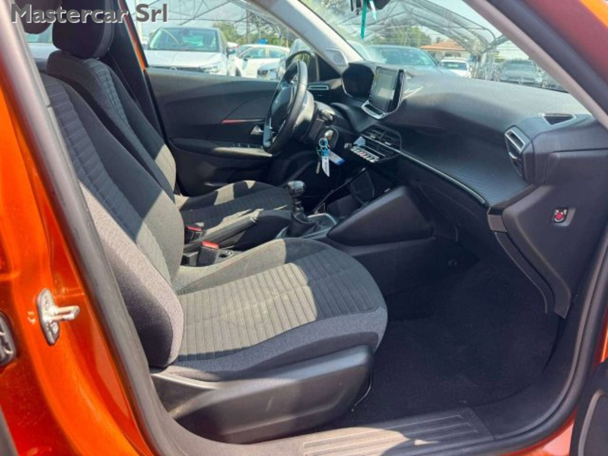 Peugeot 2008 1.2 puretech Active s&s 100cv (8)