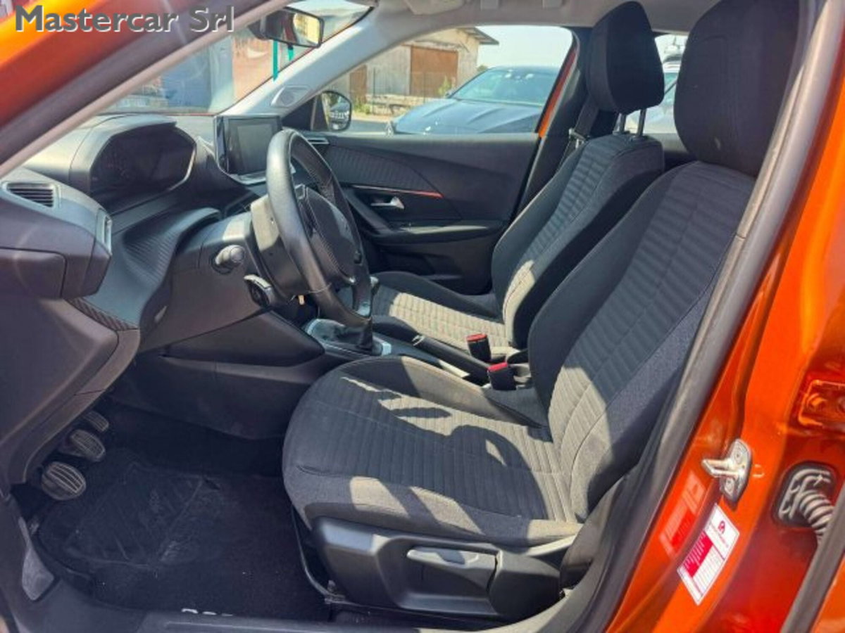 Peugeot 2008 1.2 puretech Active s&s 100cv (9)