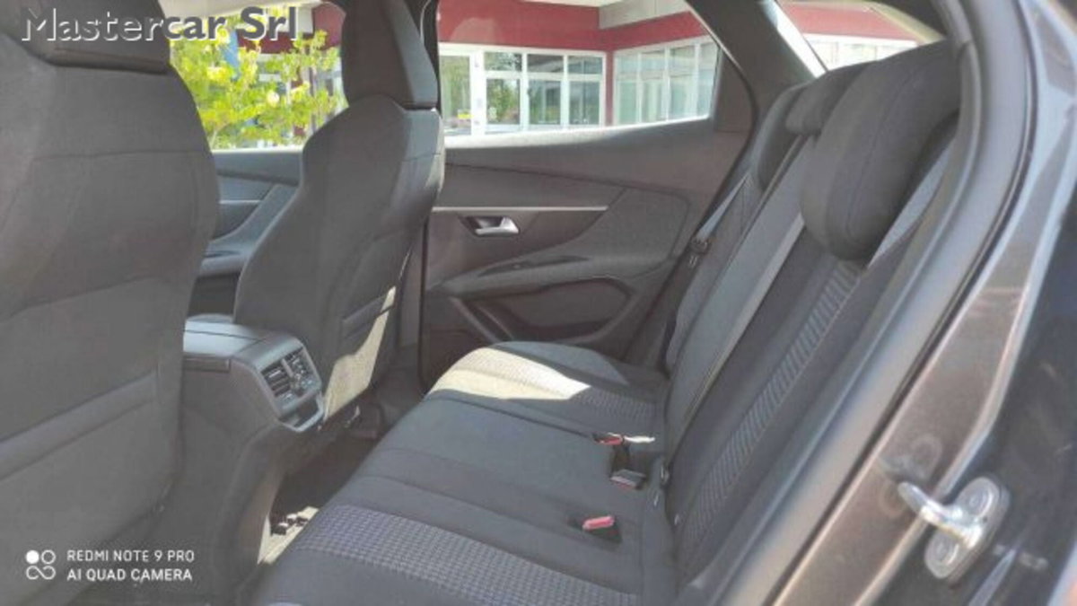 Peugeot 3008 BlueHDi 130 S&S EAT8 Active Pack (11)