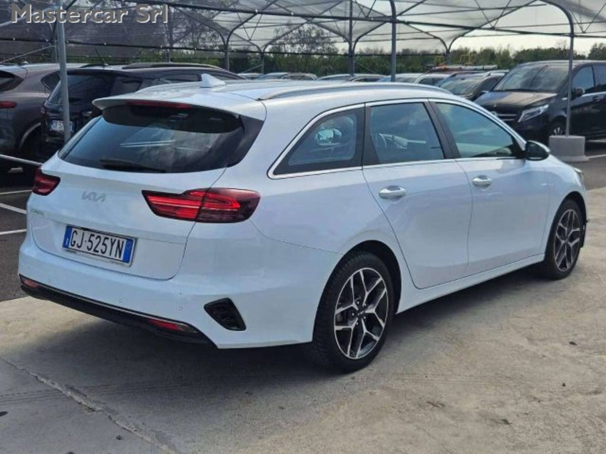 Kia Ceed Sport Wagon 1.6 CRDi 136 CV MHEV SW Business (8)