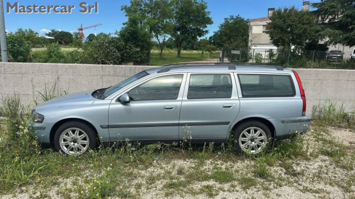Volvo V70 2.4 D5 20V cat Optima (3)