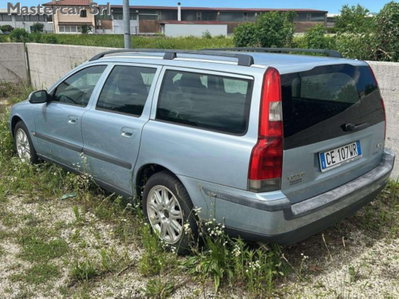 Volvo V70 2.4 D5 20V cat Optima (4)