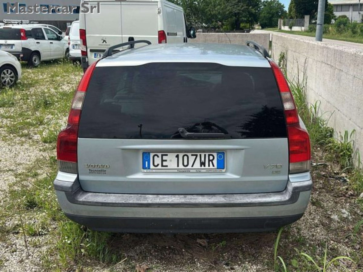 Volvo V70 2.4 D5 20V cat Optima (6)