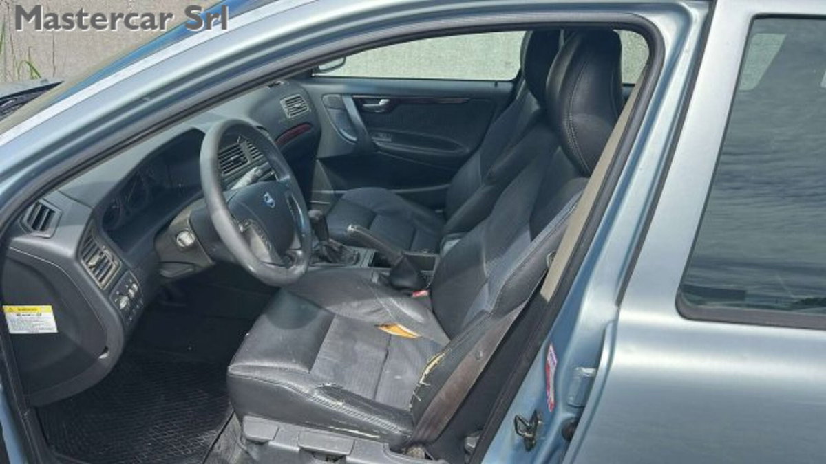 Volvo V70 2.4 D5 20V cat Optima (7)