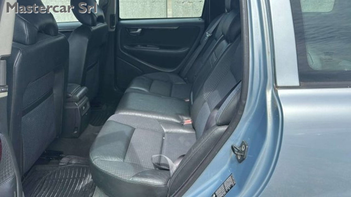 Volvo V70 2.4 D5 20V cat Optima (8)