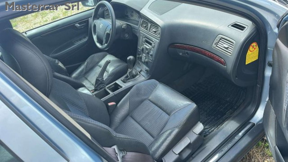 Volvo V70 2.4 D5 20V cat Optima (9)