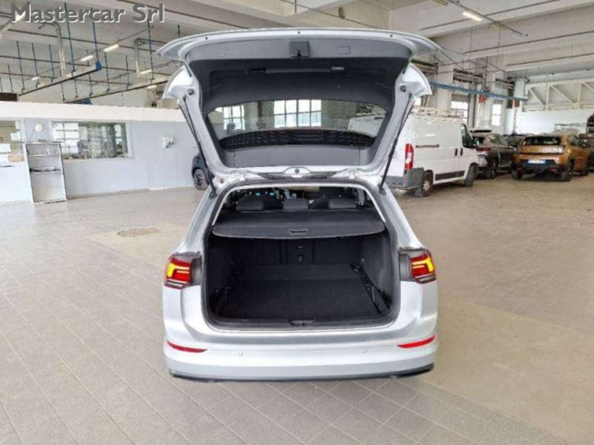 Volkswagen Golf Variant 2.0 tdi Life 115cv (6)