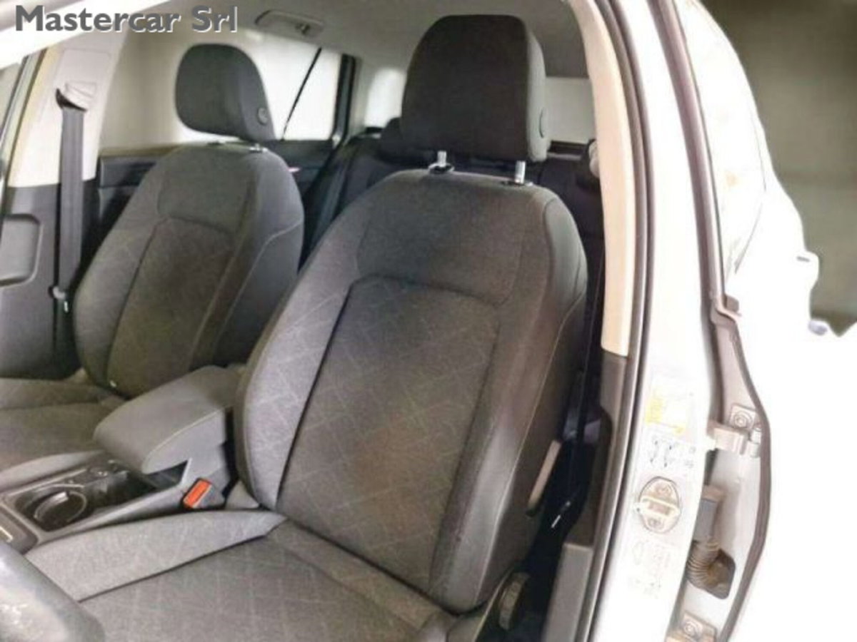 Volkswagen Golf Variant 2.0 tdi Life 115cv (8)
