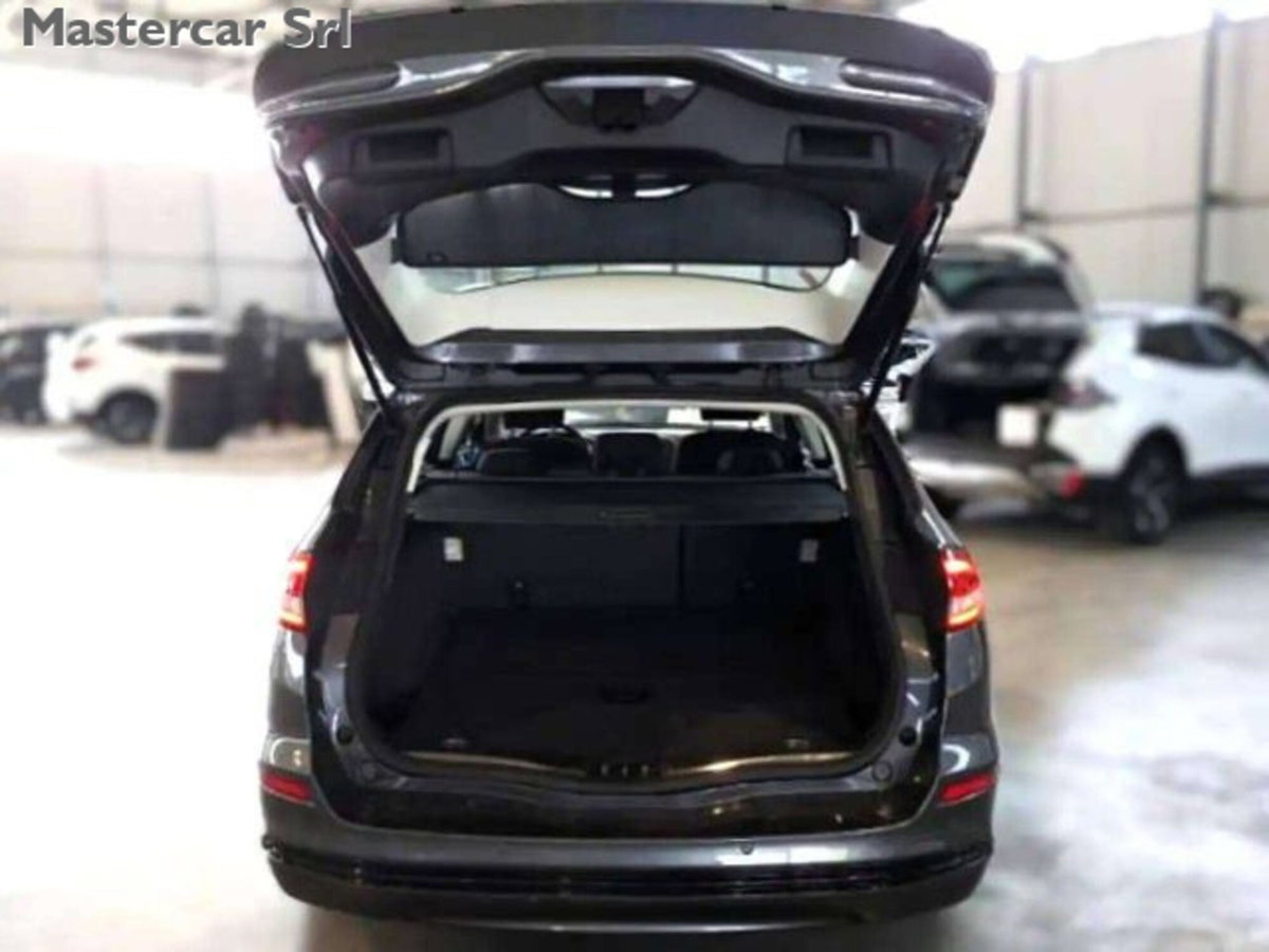 Ford Mondeo Station Wagon 2.0 EcoBlue 150 CV S&S aut. SW Titanium Business (9)