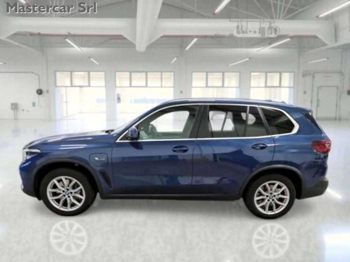 BMW X5 xDrive45e Business (3)
