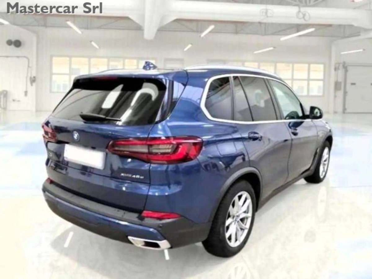 BMW X5 xDrive45e Business (4)