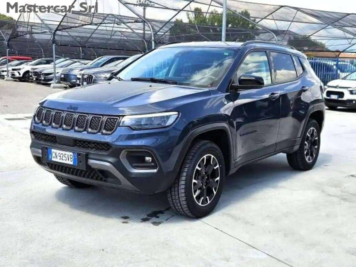 Jeep Compass 1.3 turbo t4 phev Trailhawk 4xe auto (2)