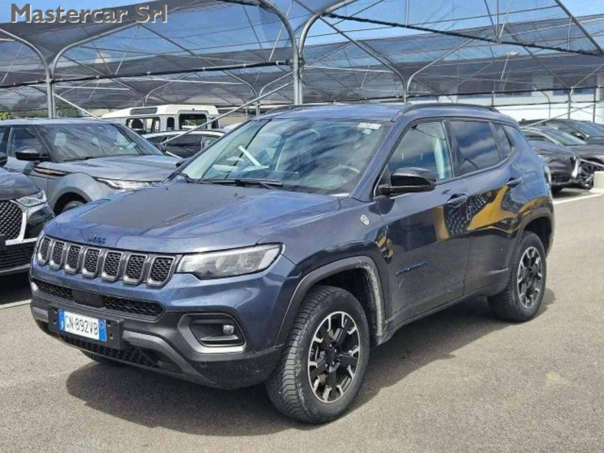 Jeep Compass 1.3 turbo t4 phev Trailhawk 4xe auto (2)
