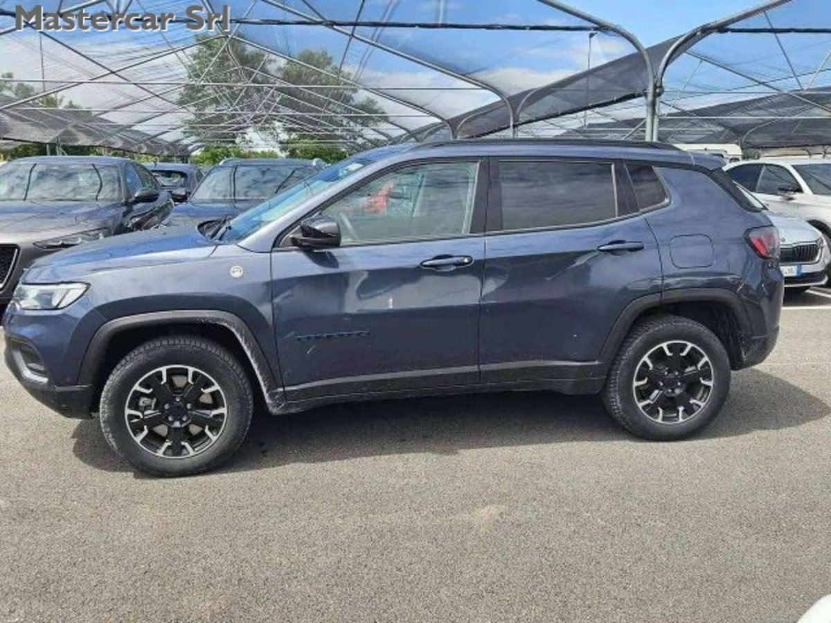 Jeep Compass 1.3 turbo t4 phev Trailhawk 4xe auto (3)