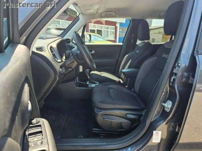 Jeep Renegade 1.3 T4 190CV PHEV 4xe AT6 Limited (10)