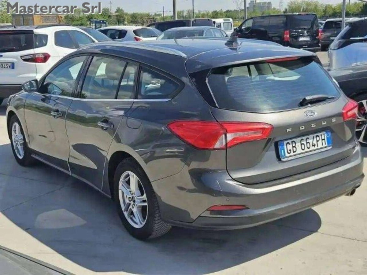 Ford Focus Station Wagon 1.0 EcoBoost 125 CV SW Business (3)