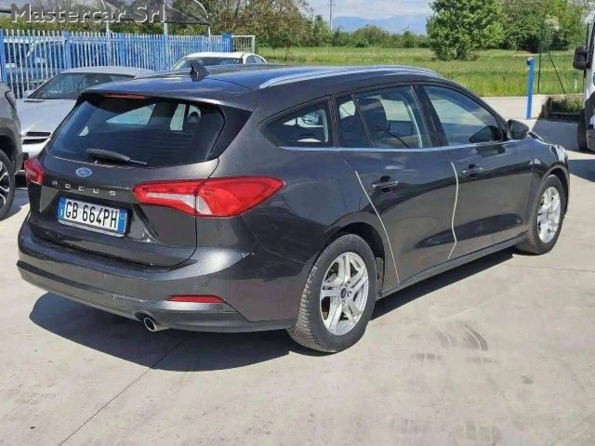 Ford Focus Station Wagon 1.0 EcoBoost 125 CV SW Business (5)