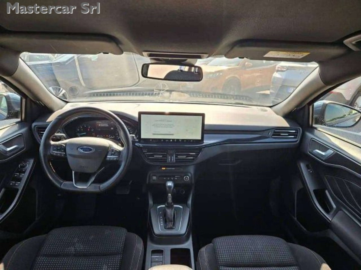 Ford Focus Station Wagon 1.0 EcoBoost Hybrid 125 CV SW ST-Line Design (10)