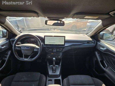 Ford Focus Station Wagon 1.0 EcoBoost Hybrid 125 CV SW ST-Line Design (10)