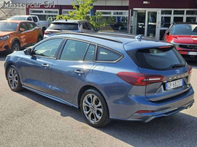 Ford Focus Station Wagon 1.0 EcoBoost Hybrid 125 CV SW ST-Line Design (4)
