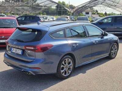 Ford Focus Station Wagon 1.0 EcoBoost Hybrid 125 CV SW ST-Line Design (6)