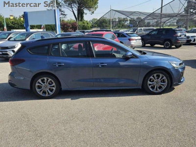 Ford Focus Station Wagon 1.0 EcoBoost Hybrid 125 CV SW ST-Line Design (7)