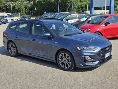 Ford Focus Station Wagon 1.0 EcoBoost Hybrid 125 CV SW ST-Line Design (8)