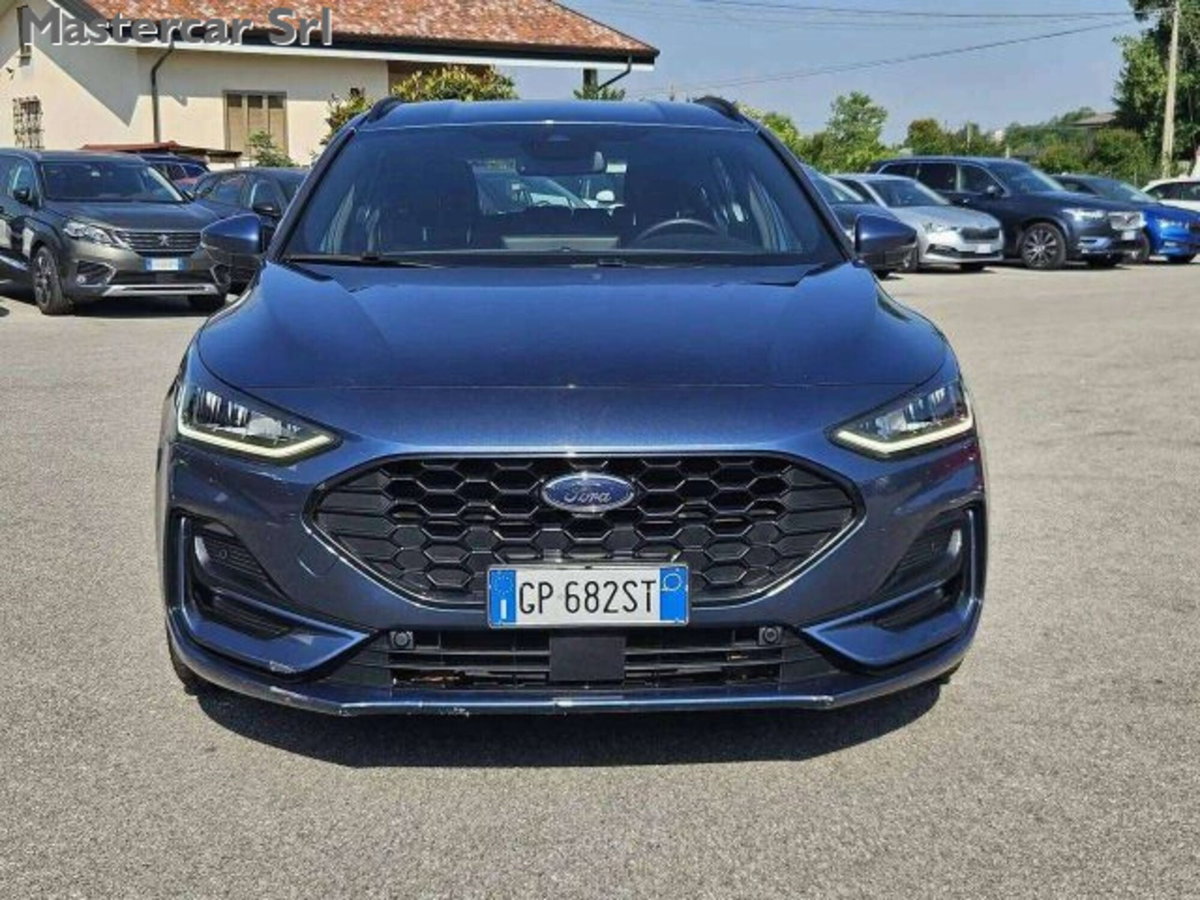 Ford Focus Station Wagon 1.0 EcoBoost Hybrid 125 CV SW ST-Line Design (9)